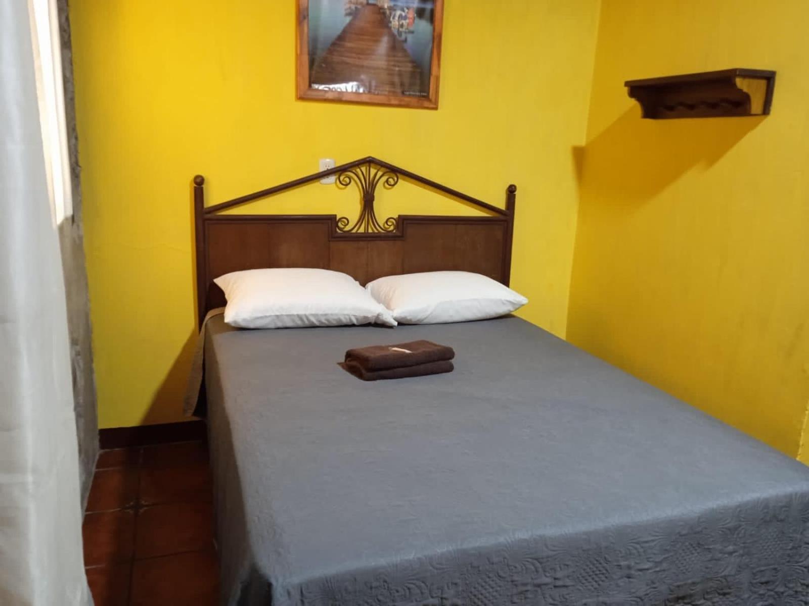 Hotel Posada Gutierrez Антигуа-Гватемала Экстерьер фото