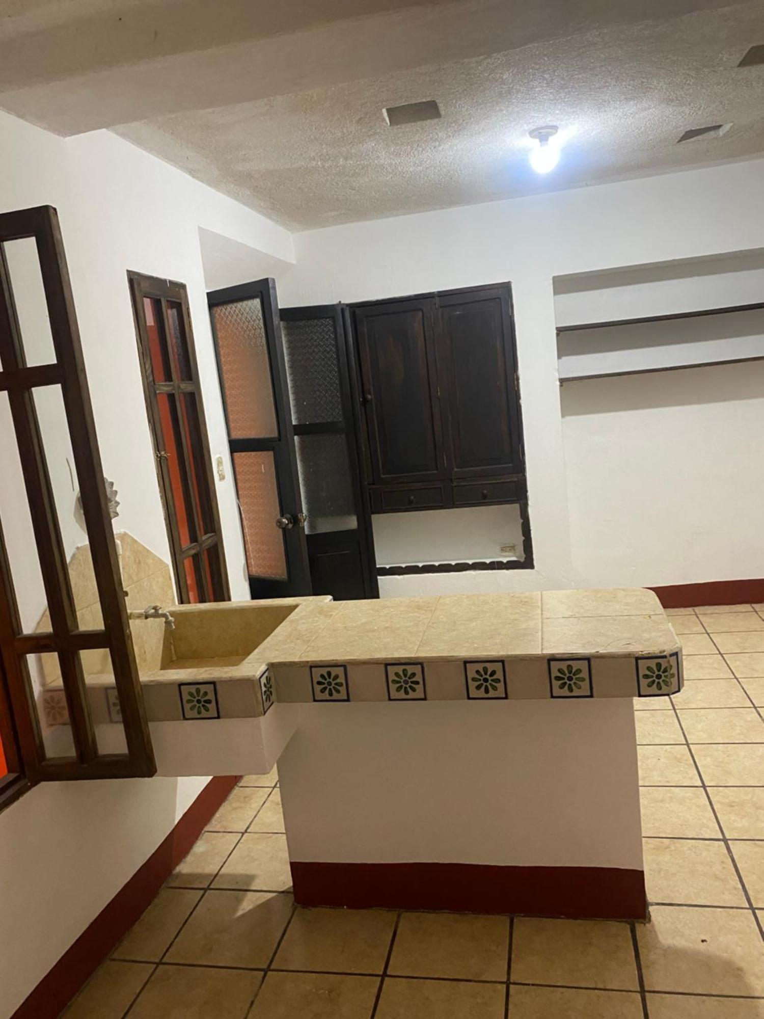 Hotel Posada Gutierrez Антигуа-Гватемала Экстерьер фото