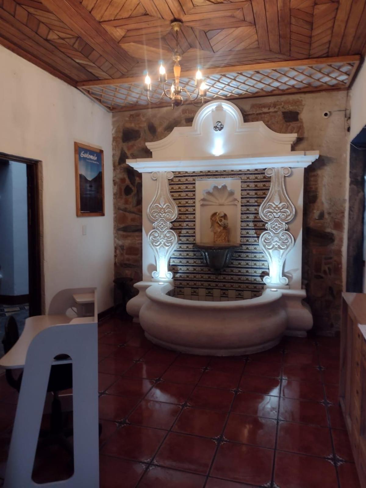 Hotel Posada Gutierrez Антигуа-Гватемала Экстерьер фото
